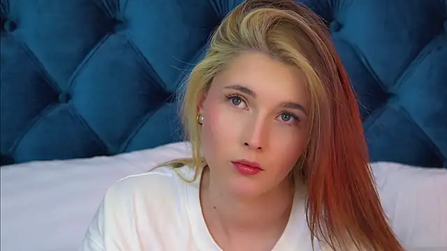 VanessaCelesti online show from April 29, 9:13 am