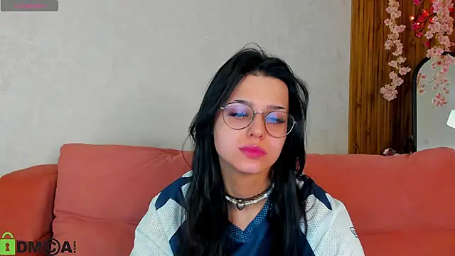 Leslie Wholsh online show from March 5, 2:29 am