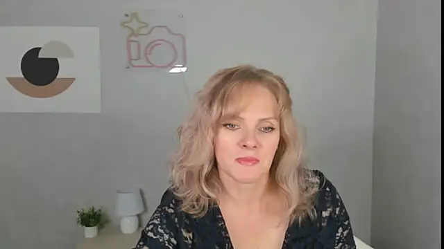 Victoria Nelson online show from April 30, 1:12 am