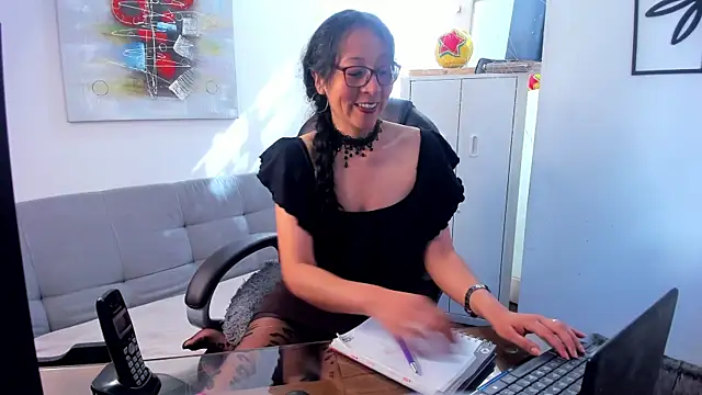 loretta fraser online show from June 11, 1:31 pm
