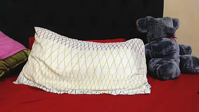 SexyPureFire001 online show from April 28, 2:27 am