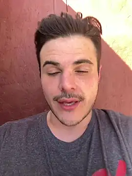 Derekmars online show from April 5, 10:40 pm