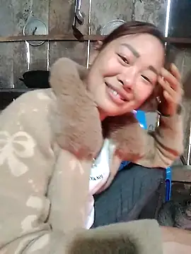 out-lustt online show from February 3, 2:53 am