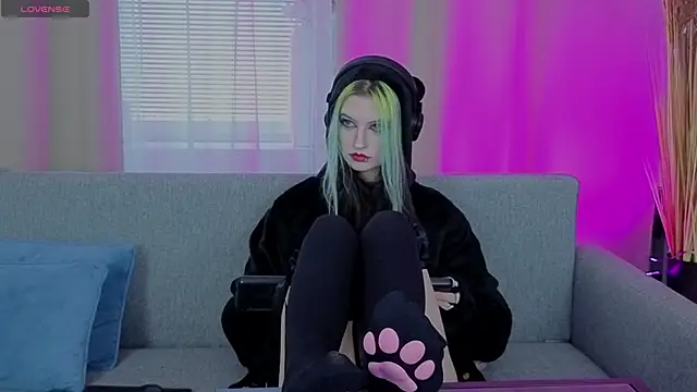 ToxicKittyy online show from February 26, 2:27 pm