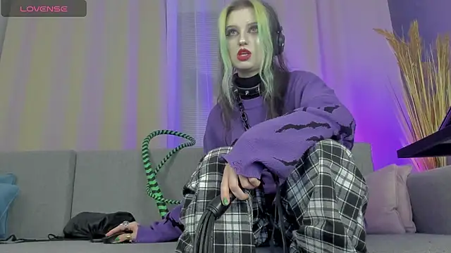 ToxicKittyy online show from March 12, 9:32 pm