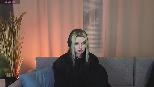 ToxicKittyy online show from March 14, 9:20 pm