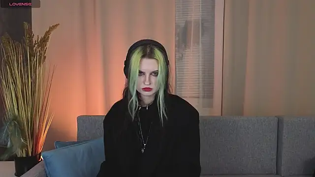 ToxicKittyy online show from March 15, 9:43 pm