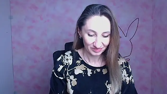 Diana Sweeet  online show from February 12, 6:30 am