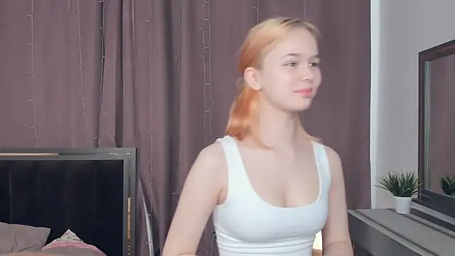 OwlLynn online show from March 14, 10:32 am