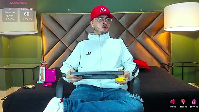 Salvattore Muller online show from February 28, 11:50 pm