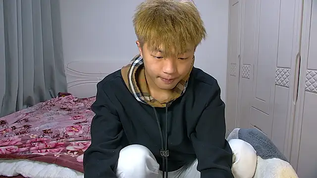 Chocolates-001 online show from February 6, 5:56 am