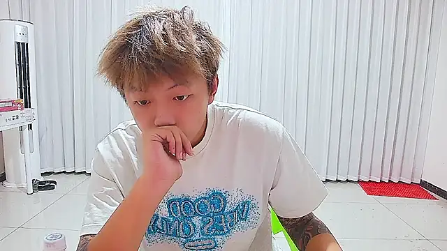 Chocolates-001 online show from July 29, 12:58 pm