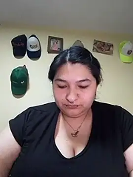 LauraHorny69 online show from May 5, 7:33 pm