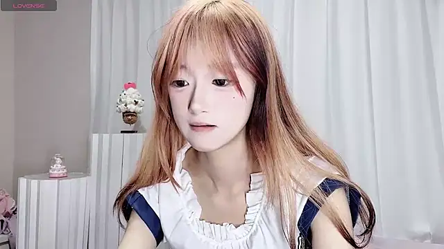 Snapshot of qingqing_love2025 chatting on May 27, 2:47 pm qingqing love2025 online show from May 27, 2:47 pm