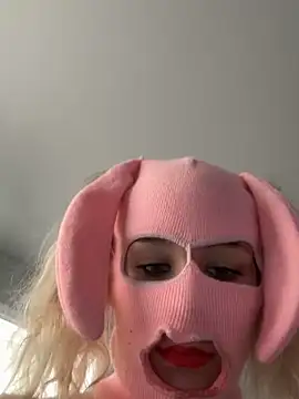 SexySkiBunny online show from February 23, 6:27 pm