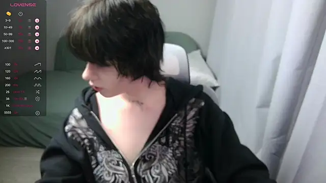 LeonBoykisser online show from February 22, 3:21 pm