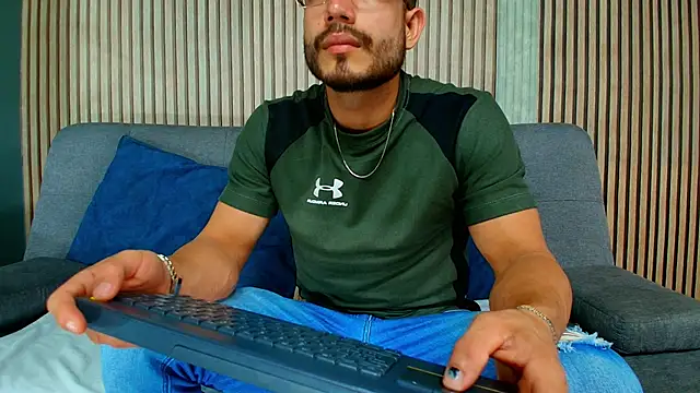 Vans Ross online show from February 10, 7:18 pm