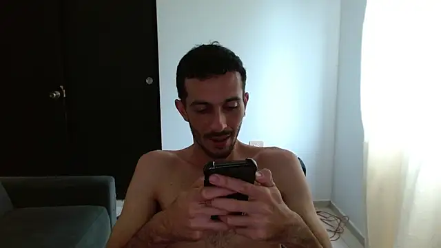 Snapshot of maskguy23 chatting on August 7, 9:39 pm maskguy23 online show from August 7, 9:39 pm