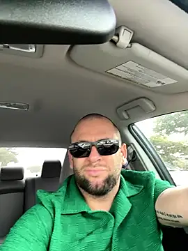 Snapshot of J_thebeastxxx chatting on January 18, 9:51 pm J thebeastxxx online show from January 18, 9:51 pm