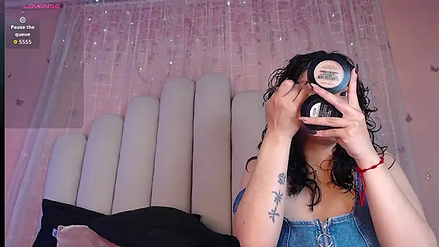 RoseConor  online show from February 11, 3:22 am