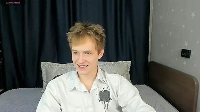 Snapshot of Kai_Milller chatting on February 4, 7:09 pm Kai Milller online show from February 4, 7:09 pm