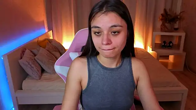 Kim Bless online show from April 28, 2:27 am
