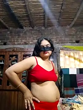Hot Sweeti online show from May 7, 9:03 am