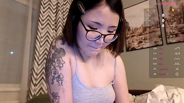 nullgirl online show from February 11, 2:16 am