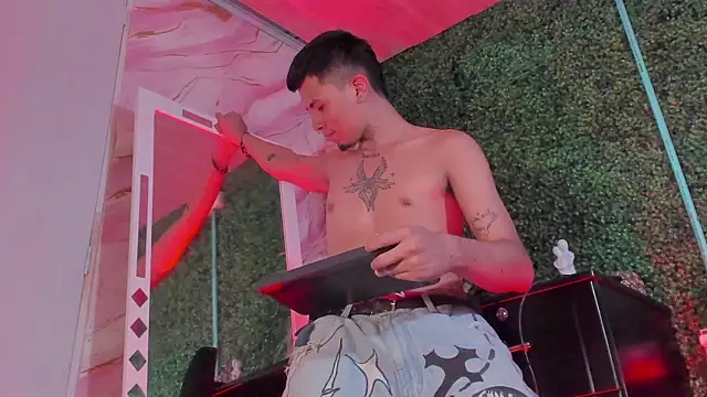 Star blaze online show from March 17, 7:06 pm