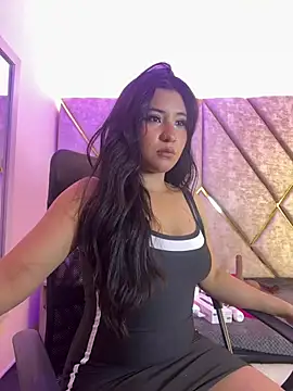 Snapshot of valenlopezz_ chatting on August 1, 5:40 am valenlopezz online show from August 1, 5:40 am