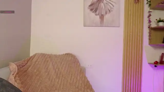 chloe peach  online show from April 24, 1:24 pm