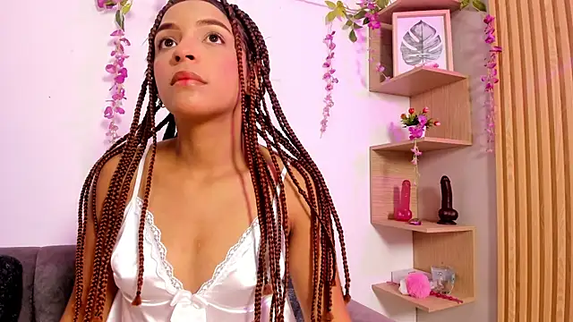chloe peach  online show from June 26, 2:43 pm