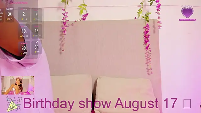 chloe peach  online show from July 22, 12:30 pm