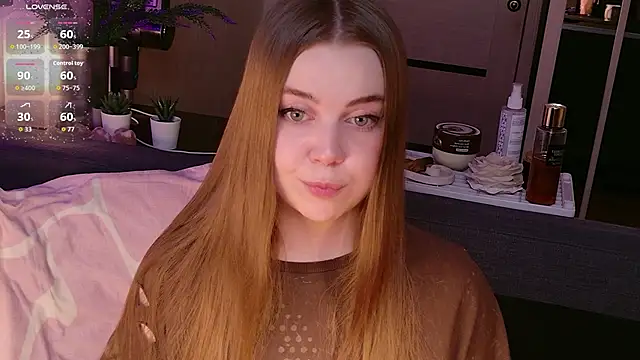 bratwifelina online show from March 3, 3:07 pm