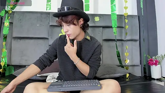 Liam Grant online show from March 6, 8:16 pm