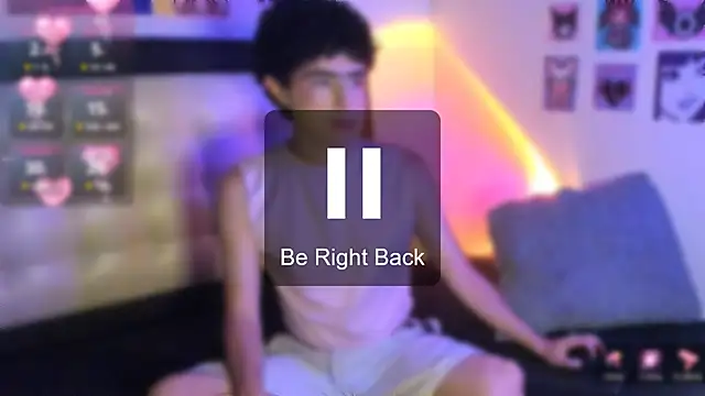 Snapshot of LuanRush_ chatting on February 5, 7:29 pm LuanRush online show from February 5, 7:29 pm