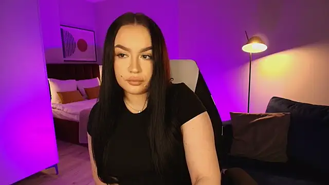 tinafox  online show from February 12, 8:20 am