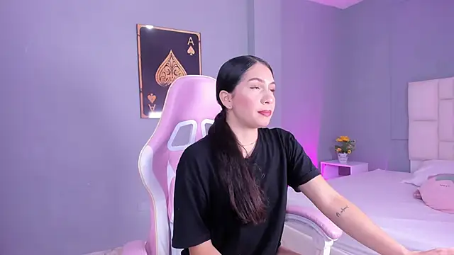 Sofia  Salazar online show from February 19, 12:23 pm