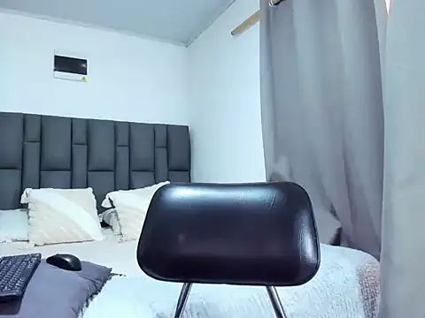 hanna rodriguez online show from February 12, 9:43 pm