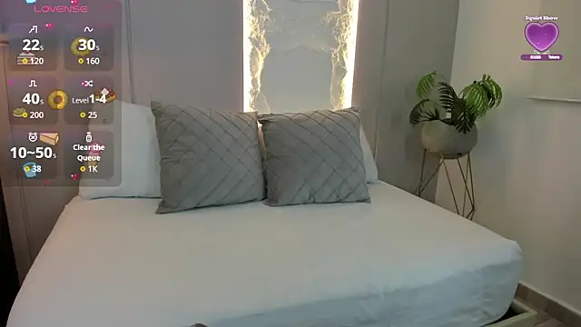 ivette swan online show from March 7, 7:11 pm