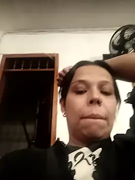 Snapshot of RossyAlvarez chatting on June 25, 5:12 am RossyAlvarez online show from June 25, 5:12 am