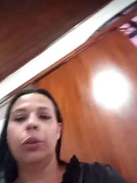 Snapshot of RossyAlvarez chatting on July 14, 2:05 am RossyAlvarez online show from July 14, 2:05 am