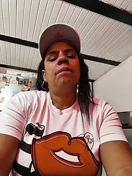 Zeyllyjhonson online show from June 20, 5:49 pm