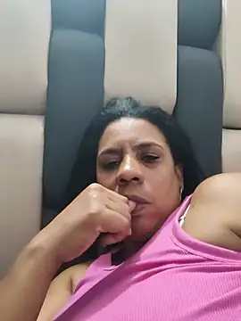 Zeyllyjhonson online show from June 28, 7:42 pm