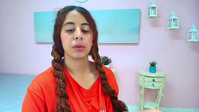 Snapshot of scarlett_clyde chatting on May 30, 12:24 pm scarlett clyde online show from May 30, 12:24 pm