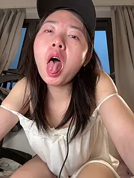Cheating-wife online show from May 19, 10:32 am