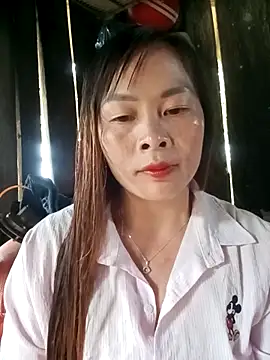 Bling sexy online show from April 24, 8:06 am
