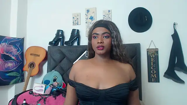 Snapshot of Natashabella___ chatting on July 17, 4:41 am Natashabella online show from July 17, 4:41 am