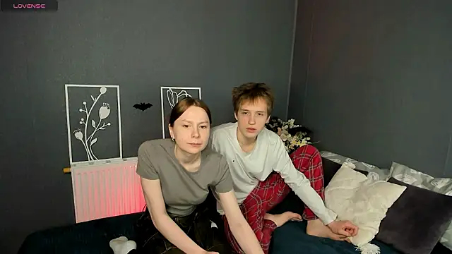 Snapshot of Lola_Raivis_ chatting on February 15, 7:32 pm Lola Raivis online show from February 15, 7:32 pm