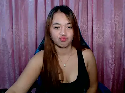 pinay mayahiga online show from April 28, 2:00 pm